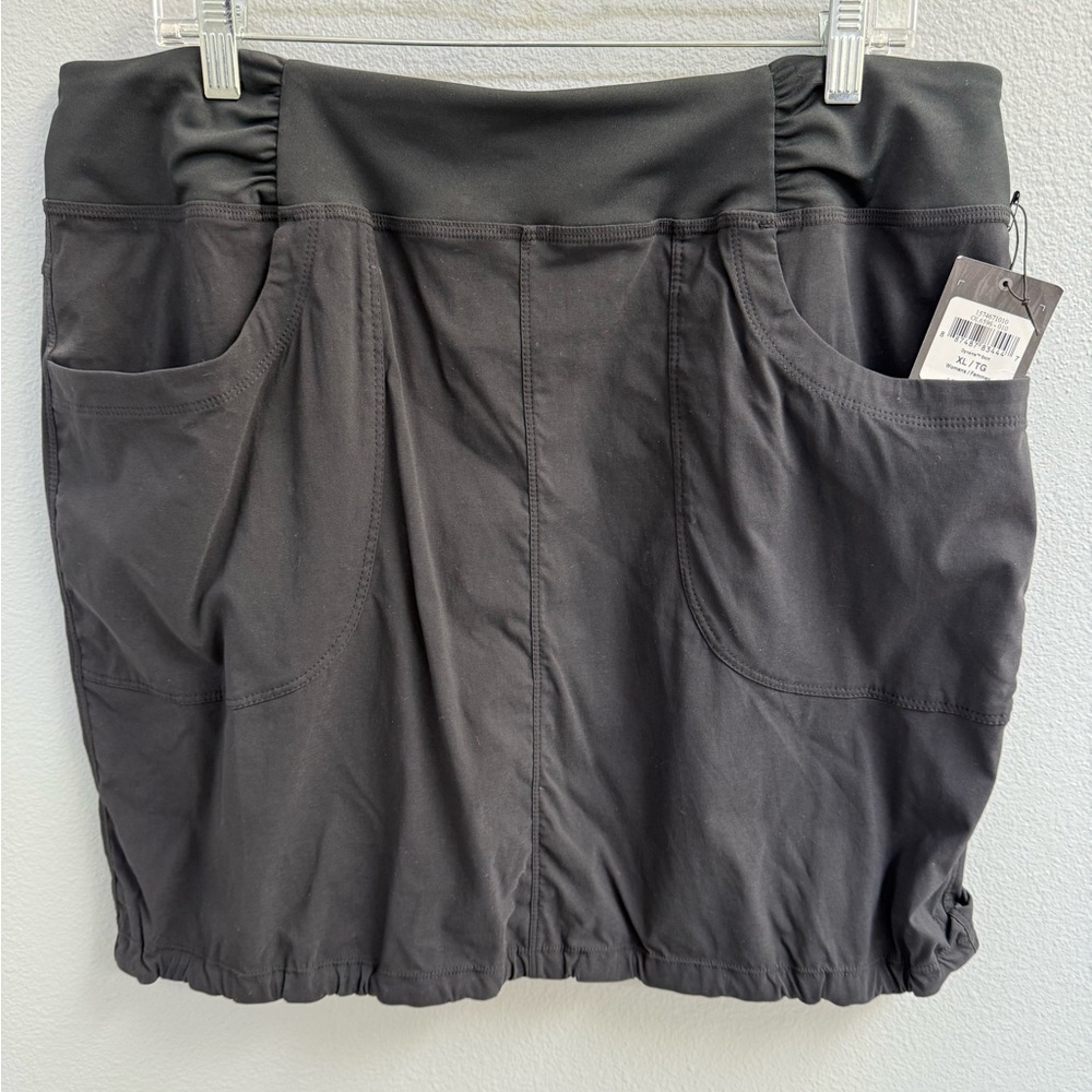 Mountain Hardwear Dynama Black Skirt with Pockets